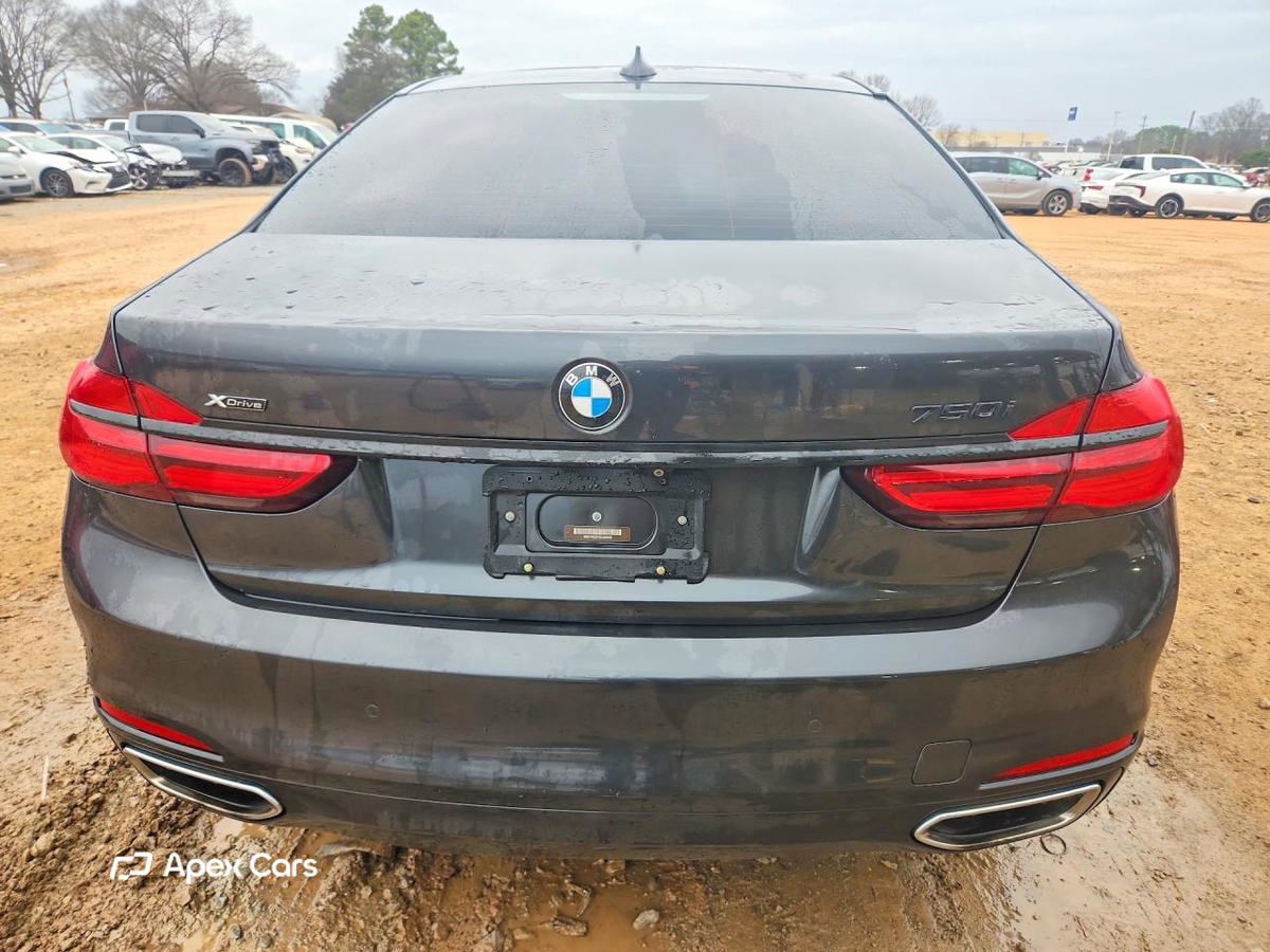 BMW Series 7 2016