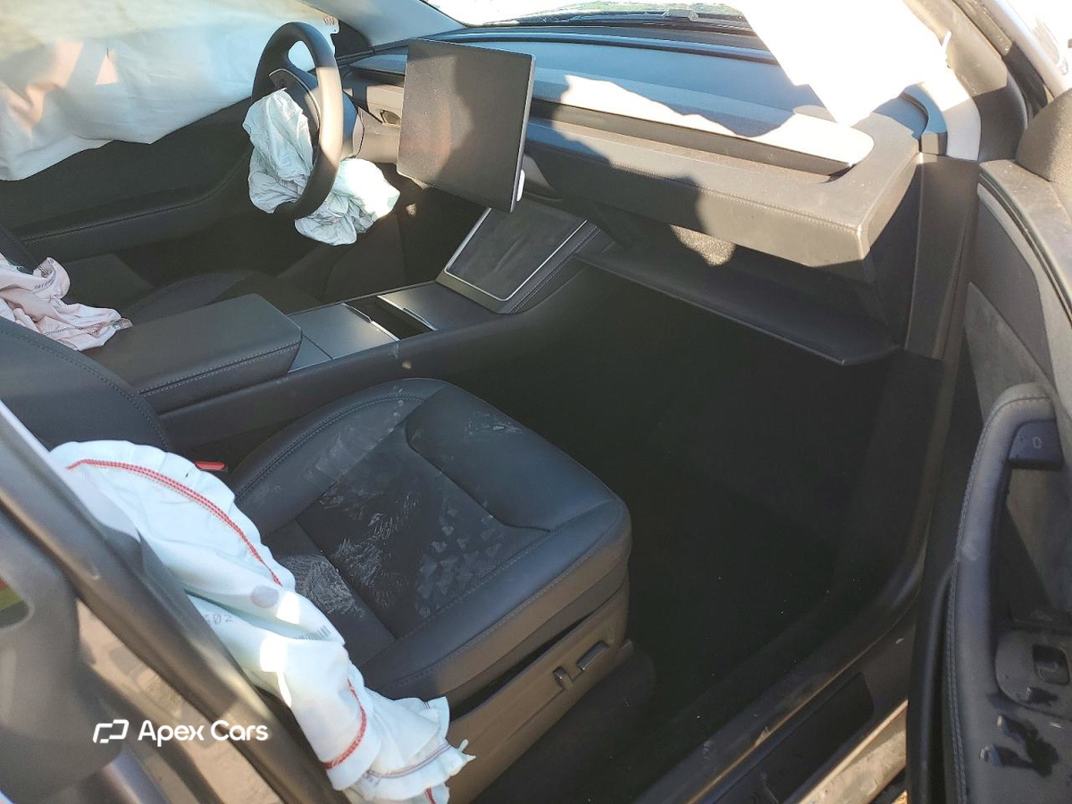 Tesla Model Y 2026