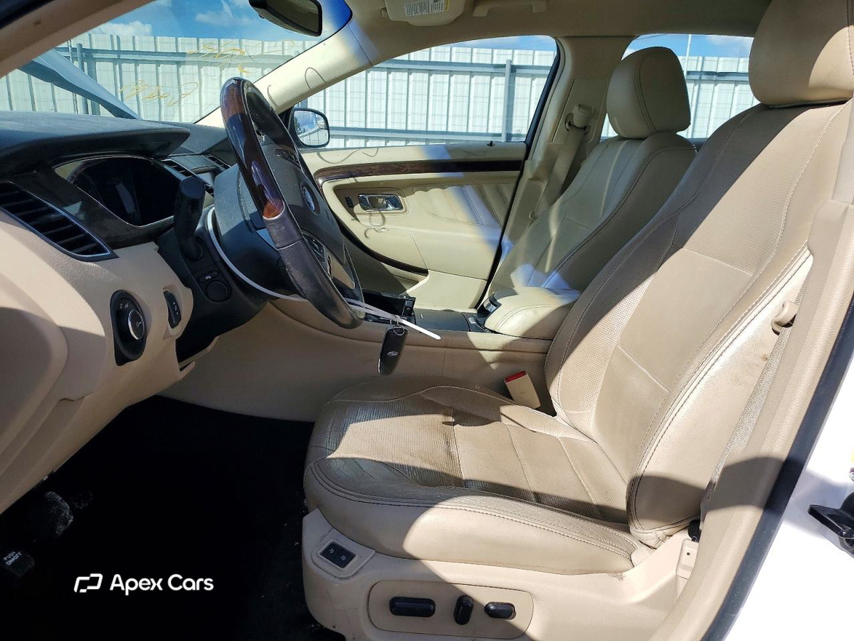 Ford Taurus 2015