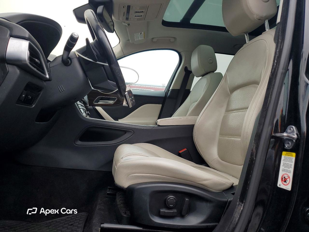Jaguar F-Pace 2017