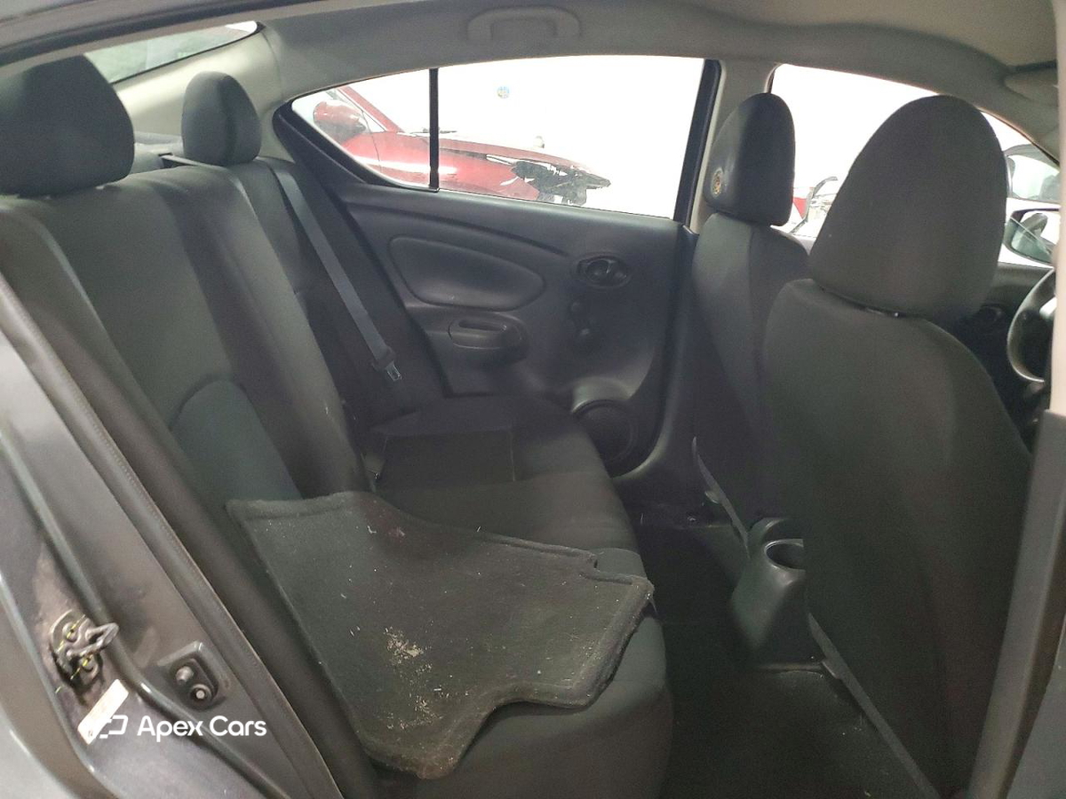 Nissan Versa 2018