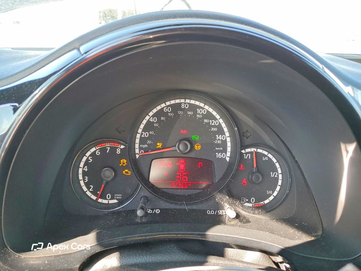 Volkswagen Beetle 2014