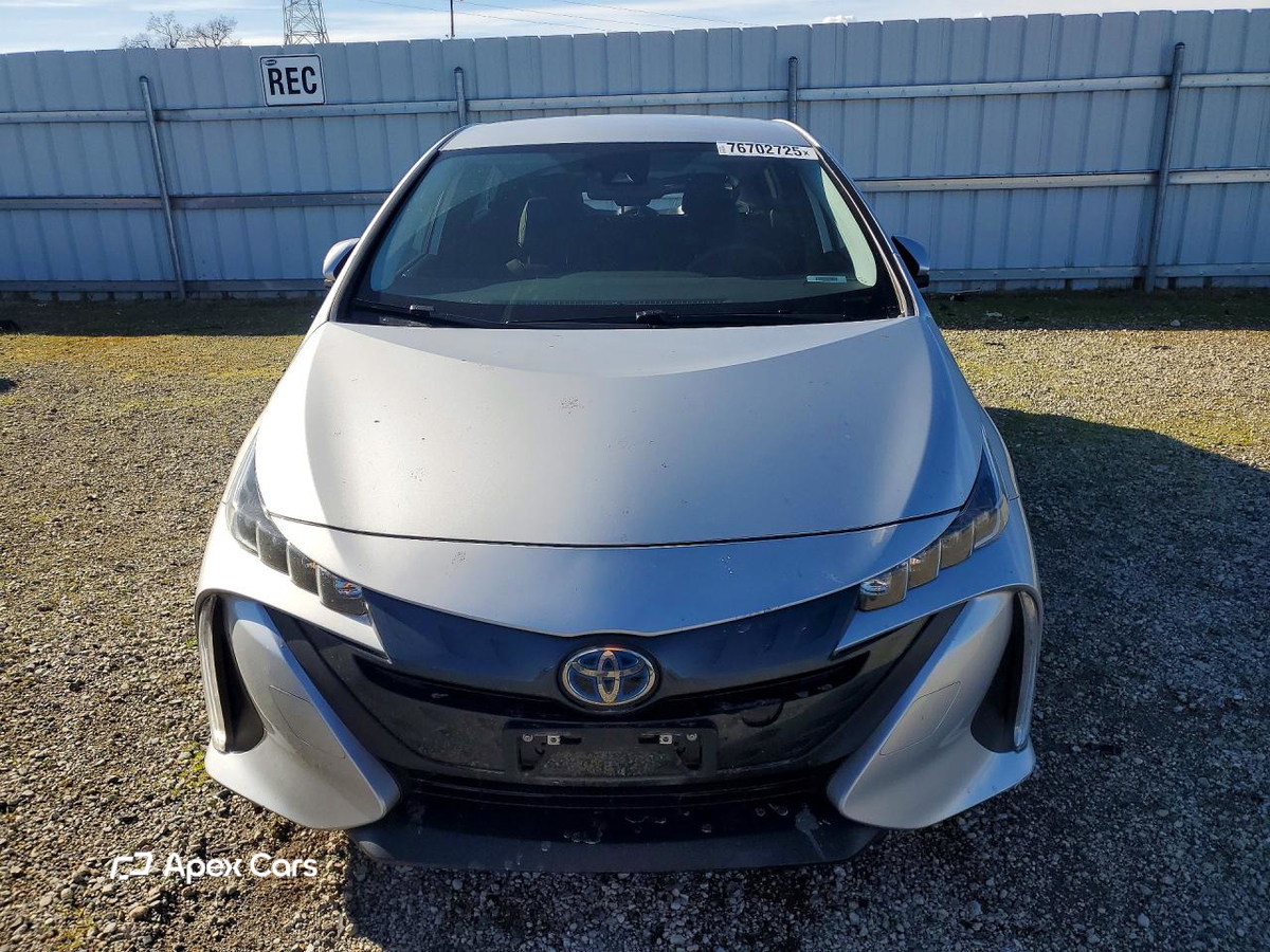 Toyota Prius 2021