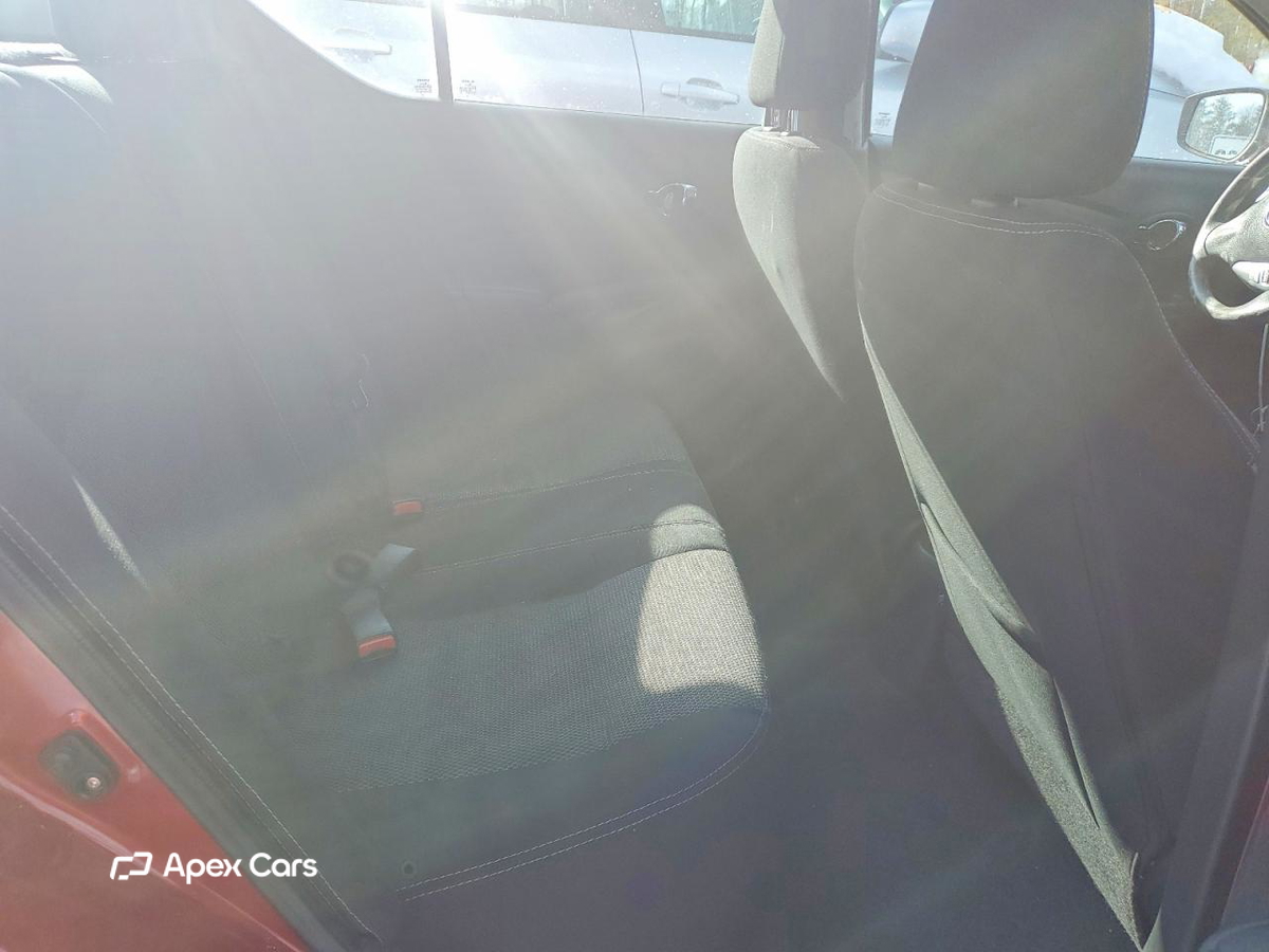 Nissan Versa 2015