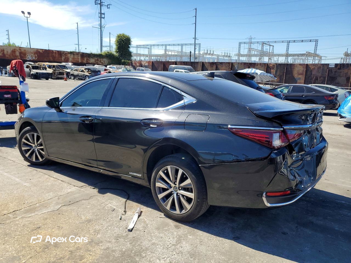 Lexus ES 2021