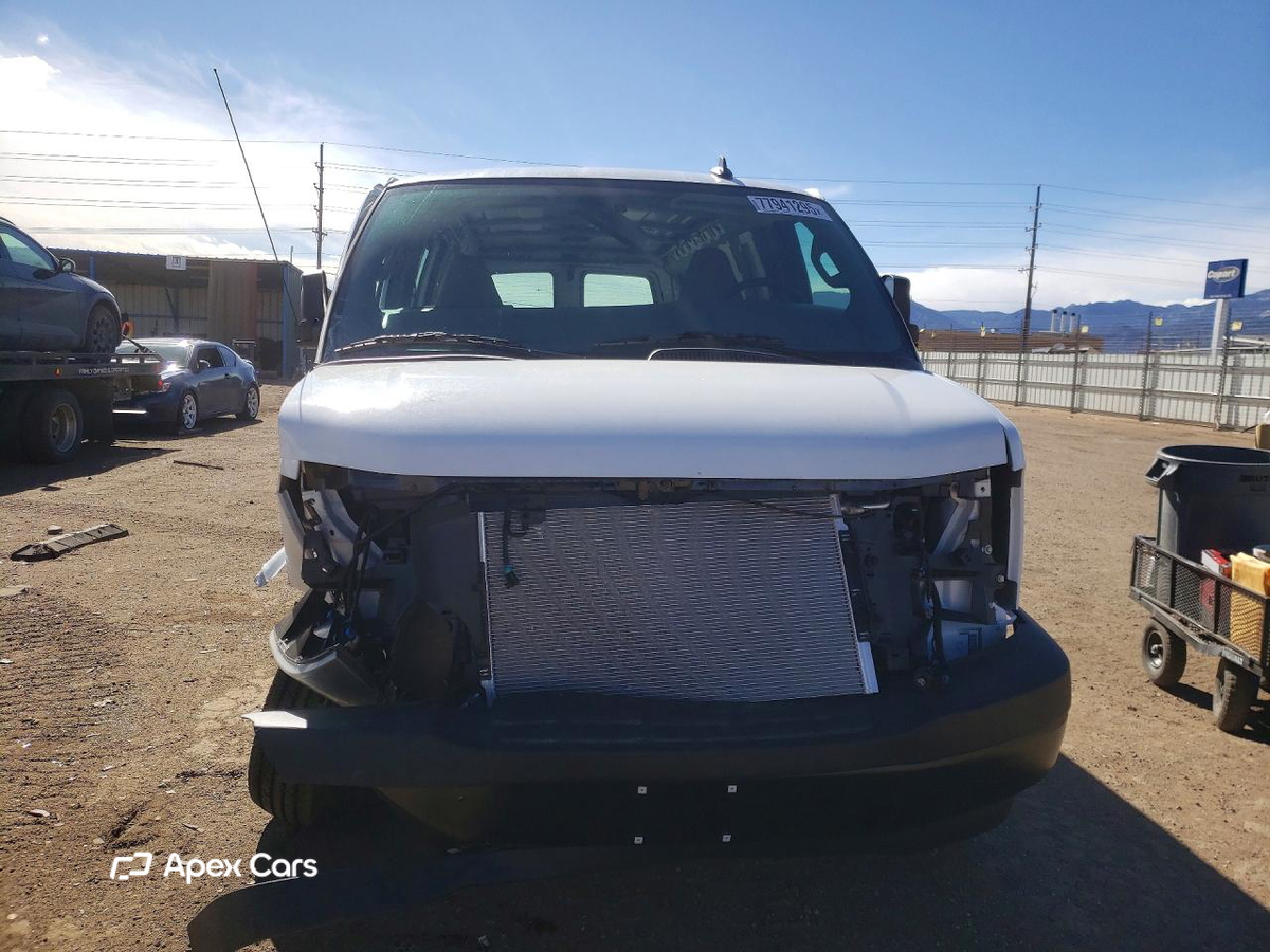 Chevrolet Express 2025