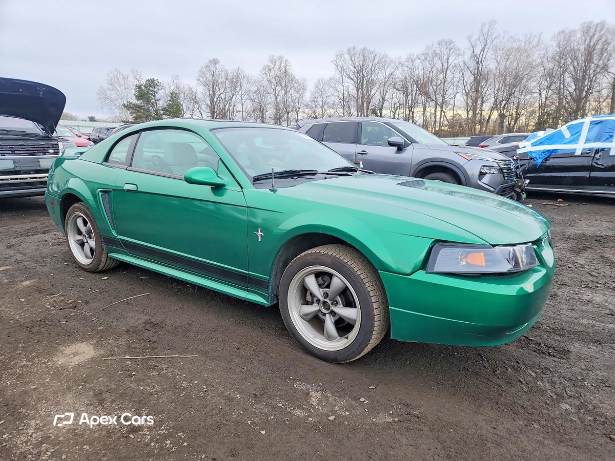 Ford Mustang 2000