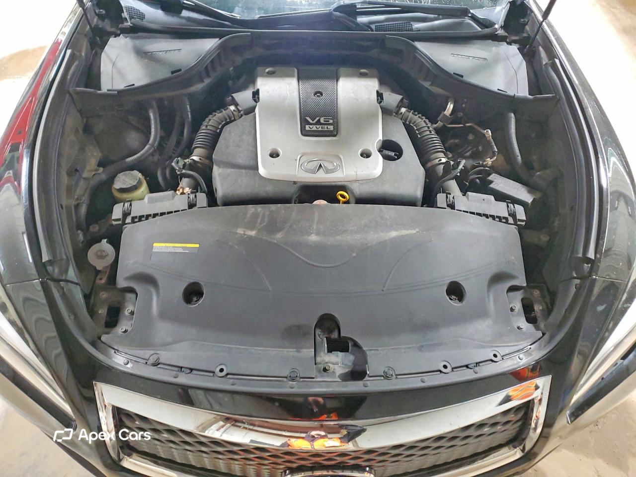 Infiniti Q70 2015