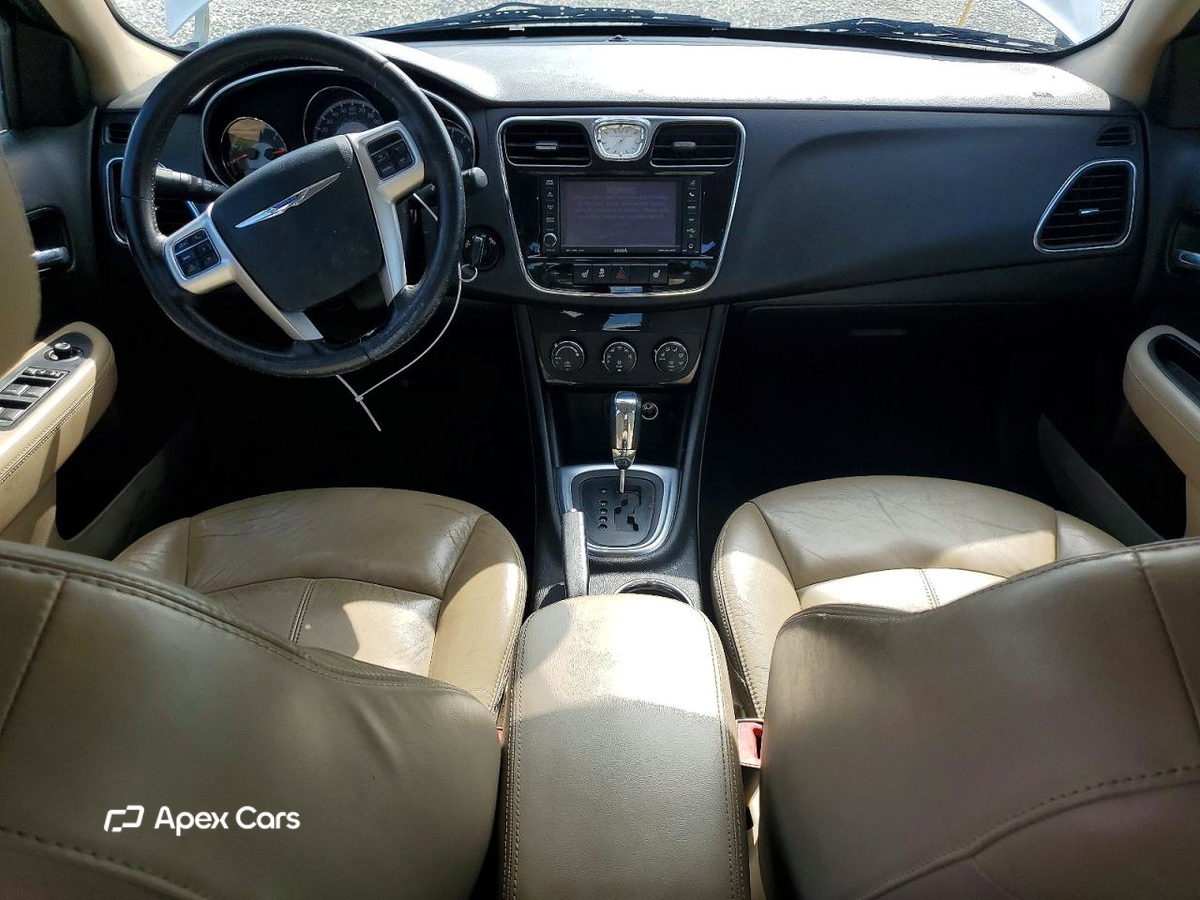 Chrysler 200 2011