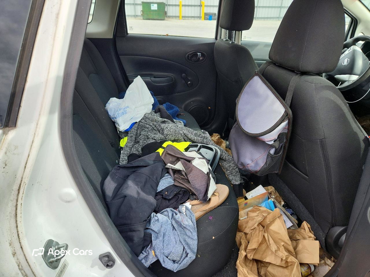 Nissan Versa 2015