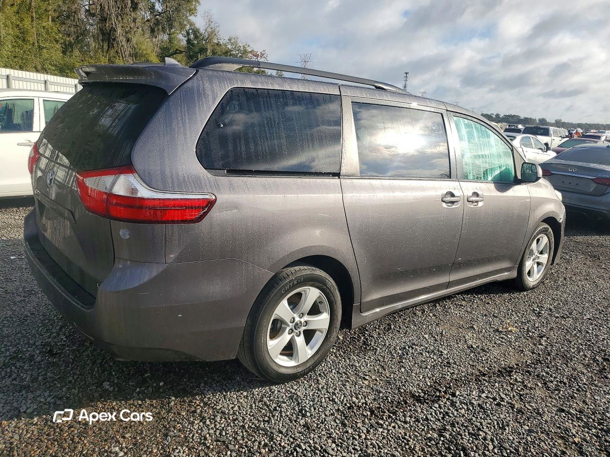 Toyota Sienna 2018