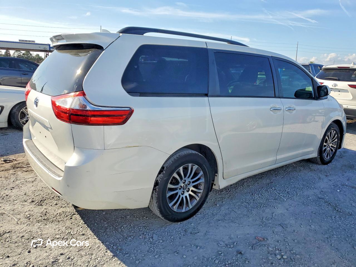 Toyota Sienna 2018