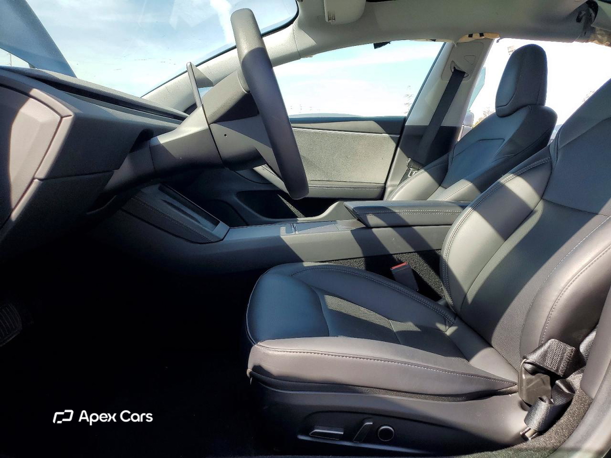 Tesla Model 3 2025