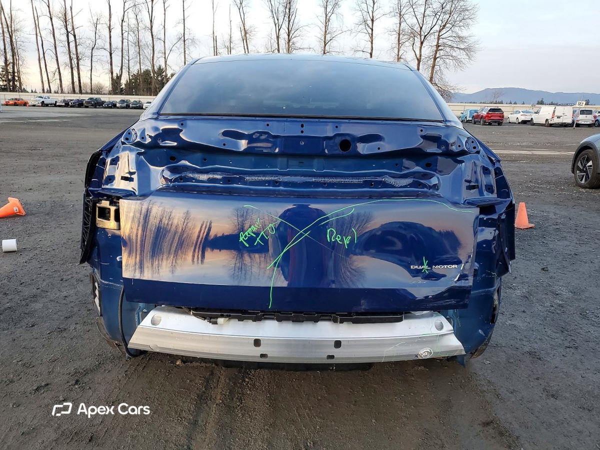Tesla Model Y 2026