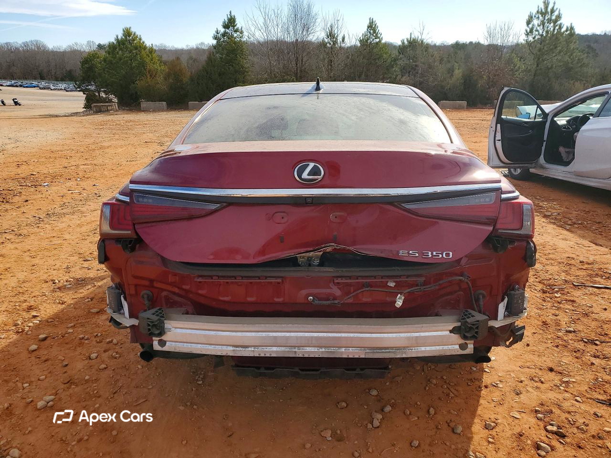 Lexus ES 2019