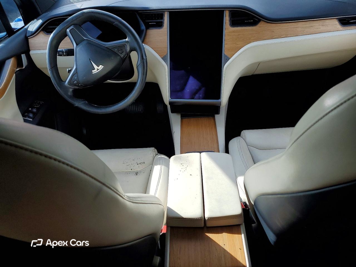 Tesla Model X 2020