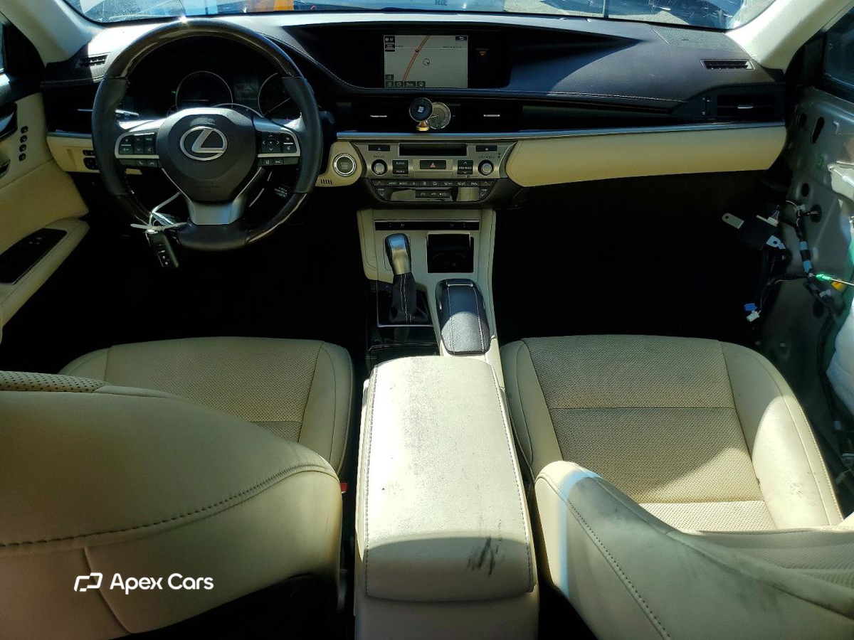 Lexus ES 2018