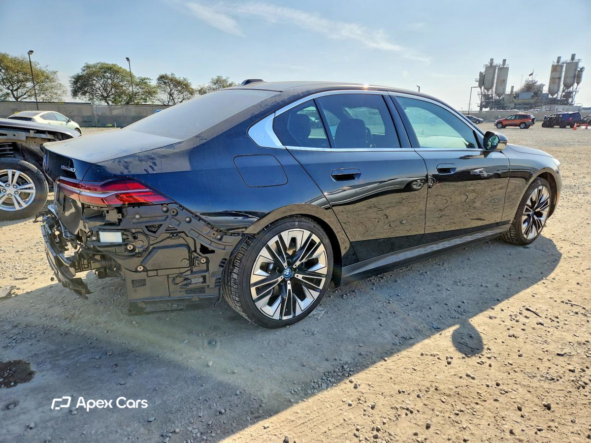 BMW i5 2024