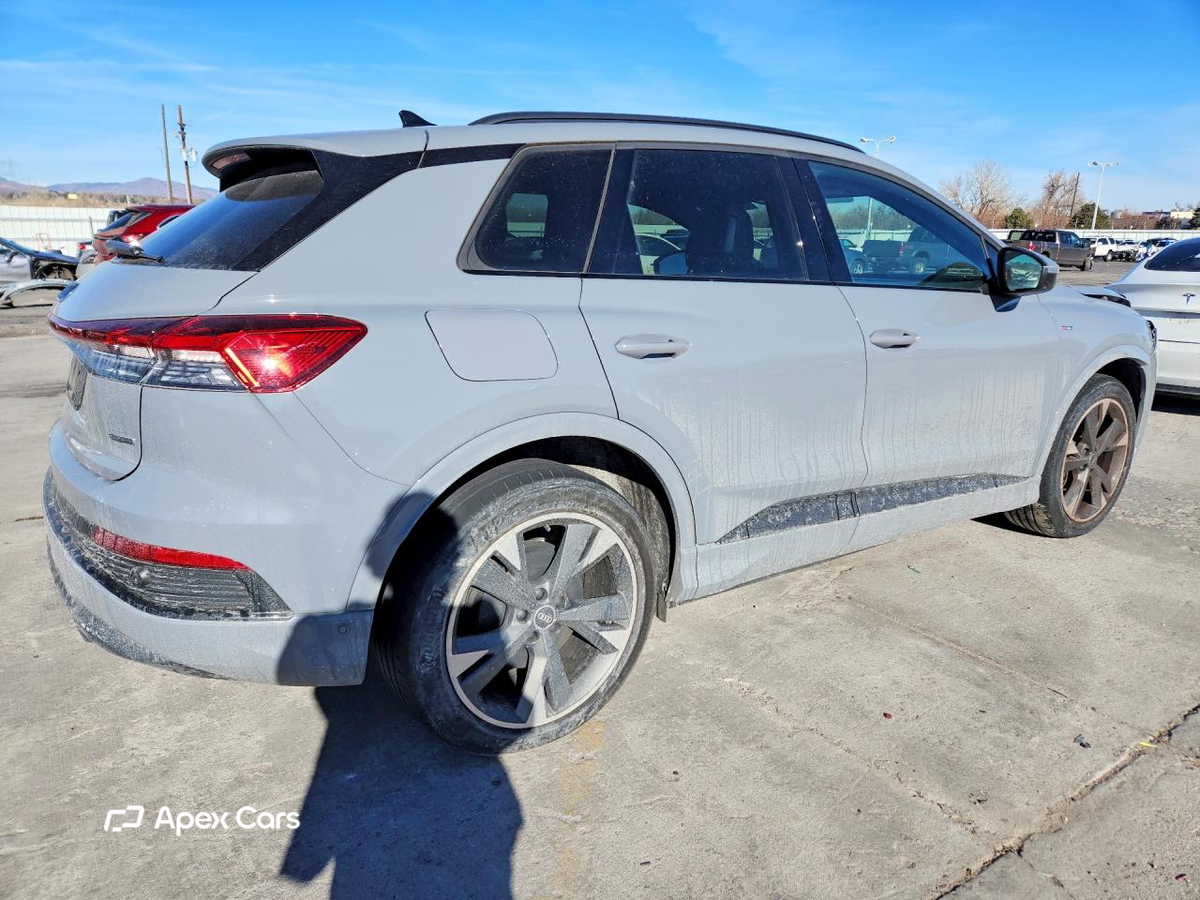 Audi Q4 e-tron 2024