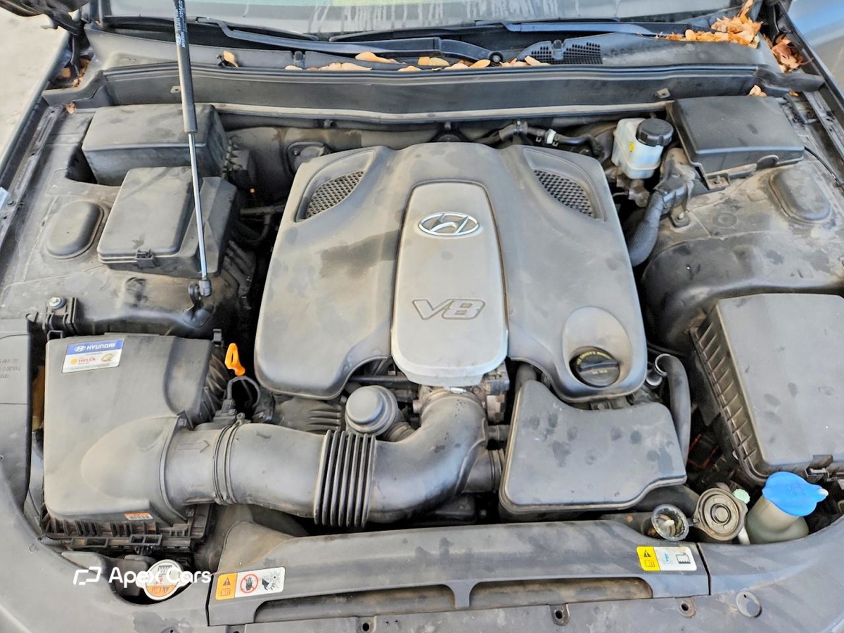 Hyundai Genesis 2012