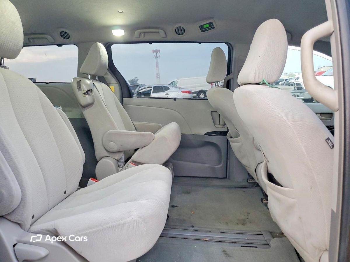 Toyota Sienna 2014