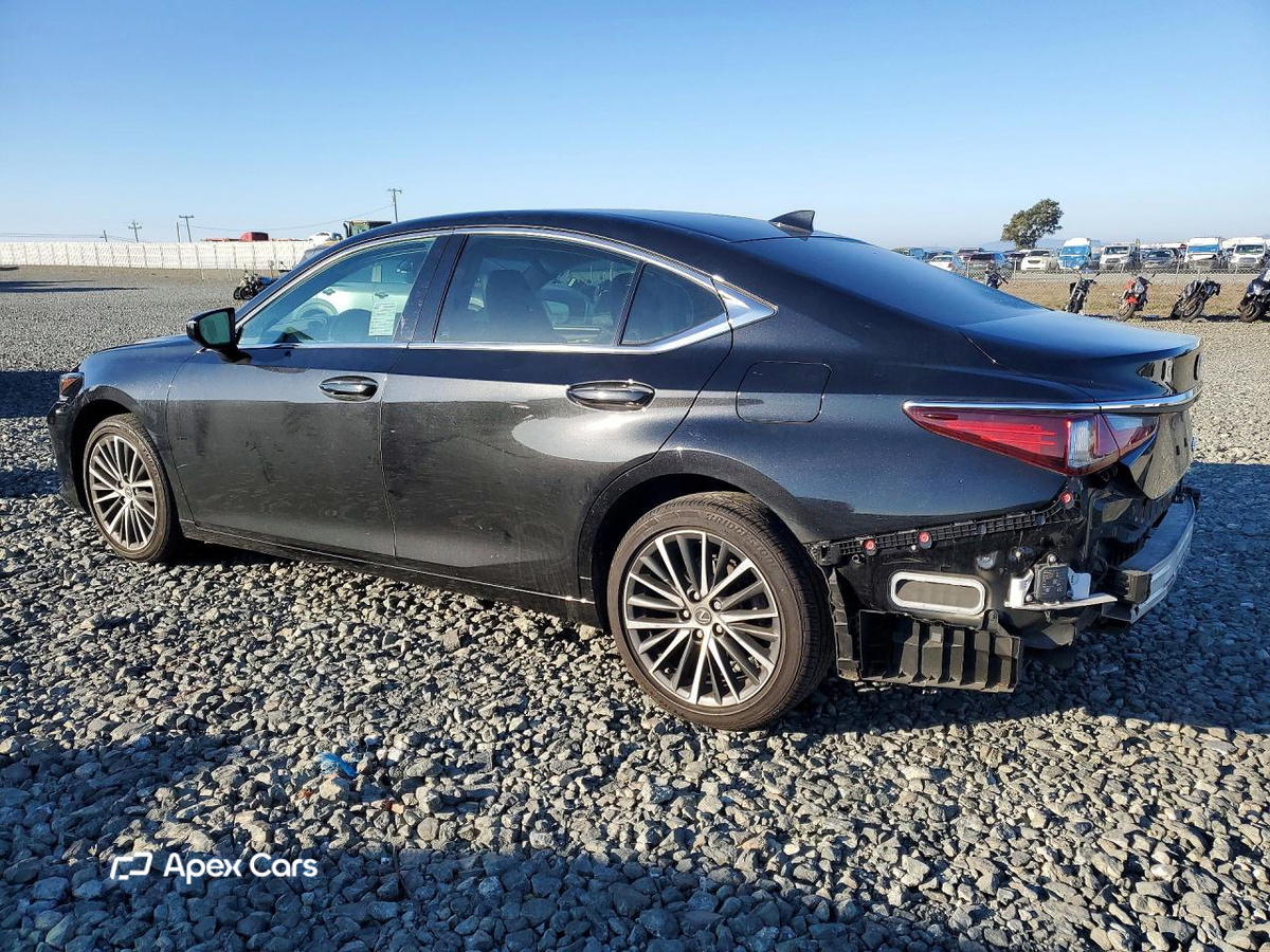 Lexus ES 2022