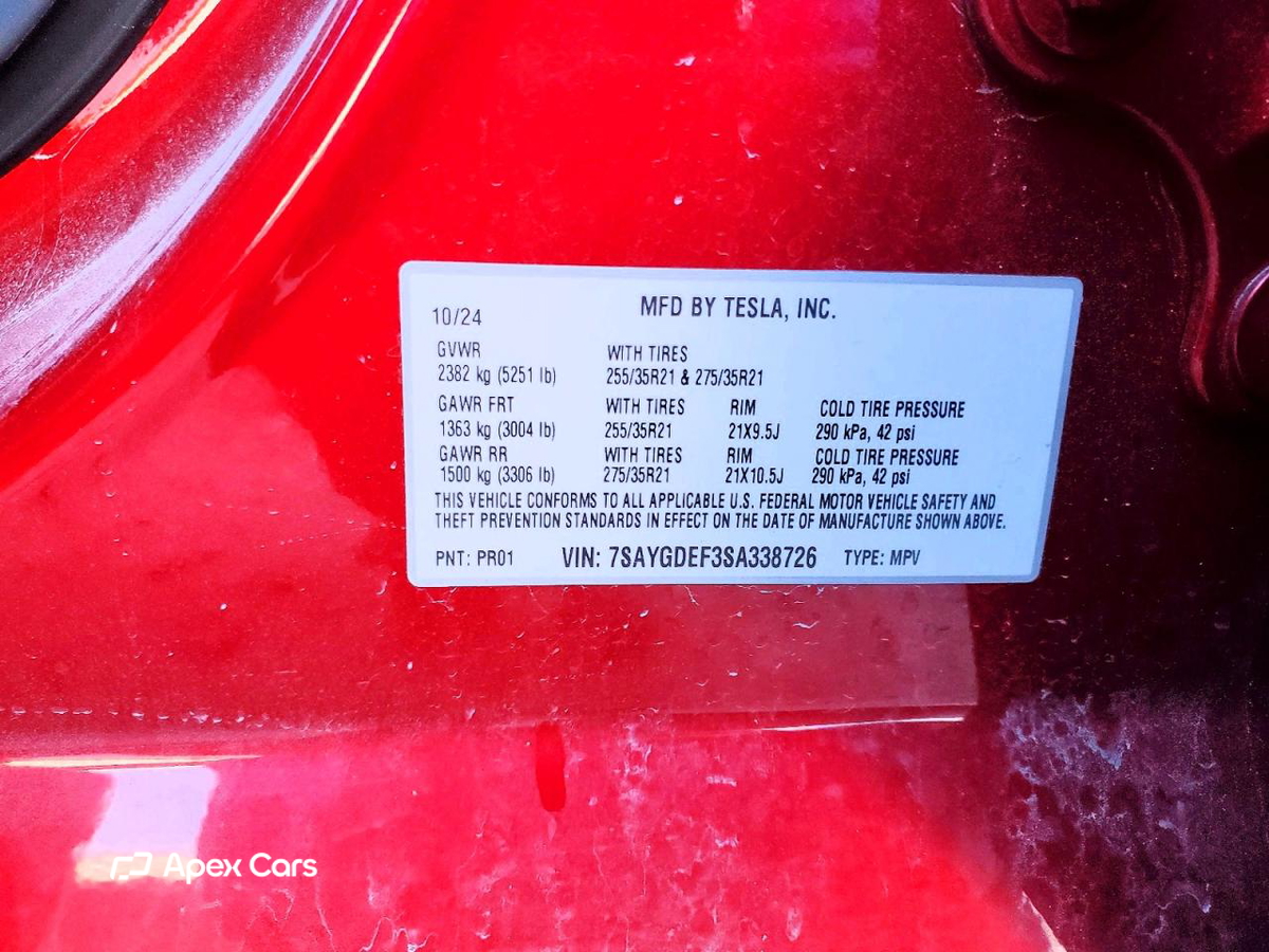 Tesla Model Y 2025