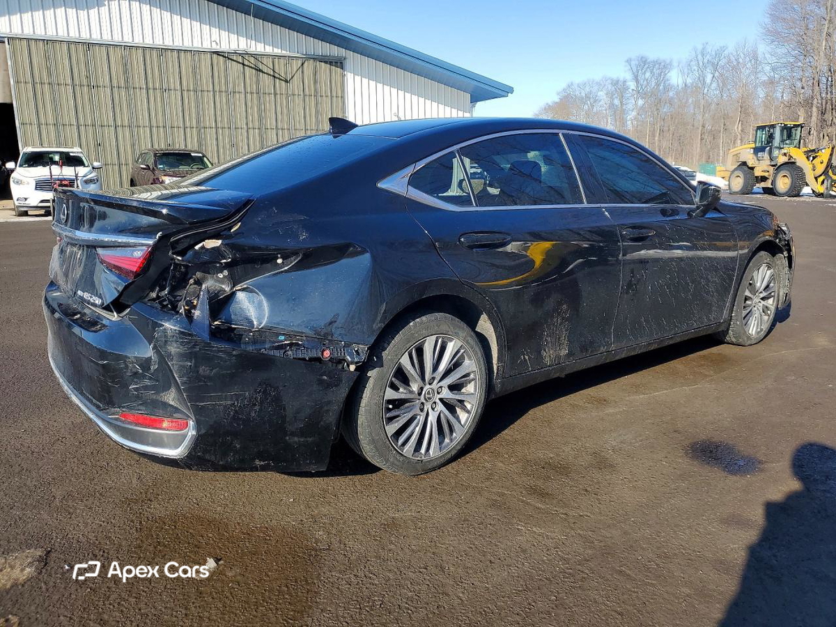 Lexus ES 2021