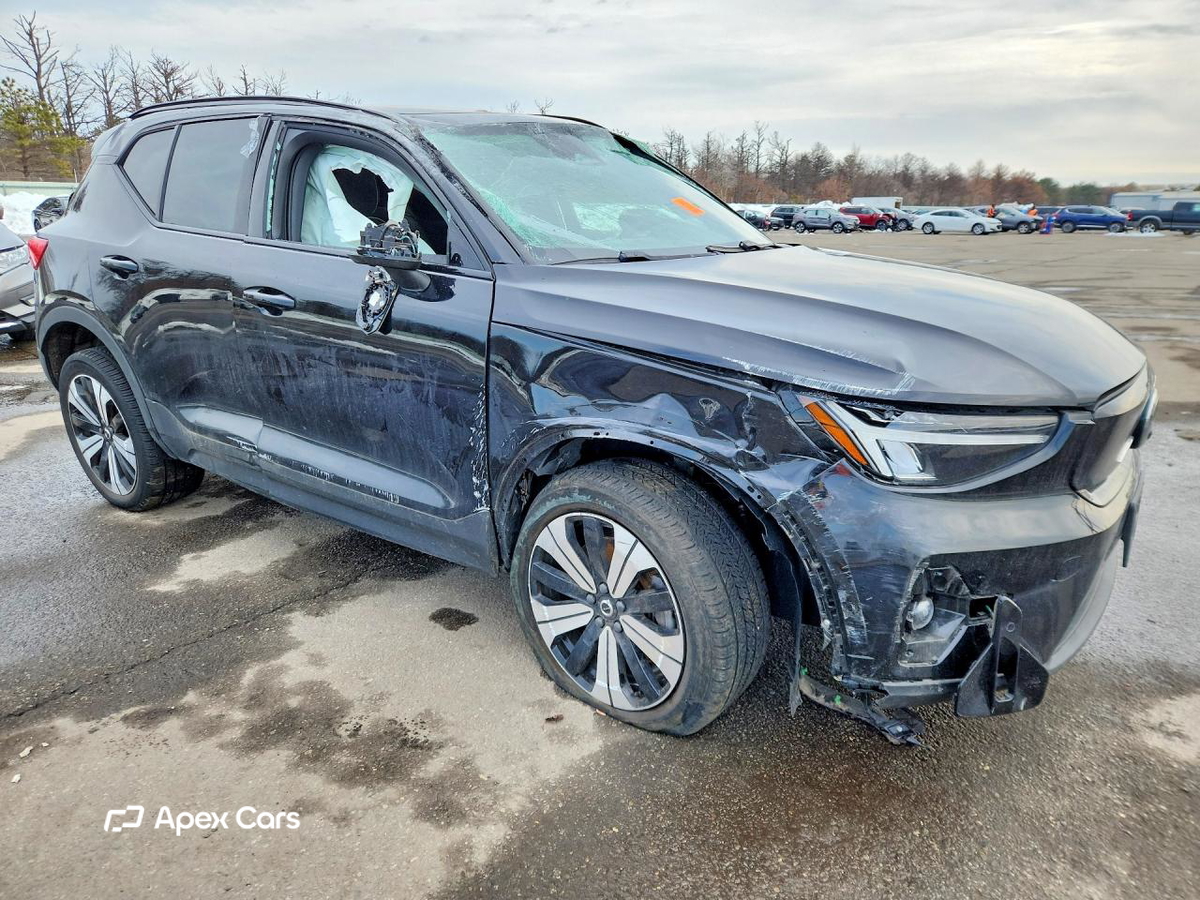 Volvo XC40 2023