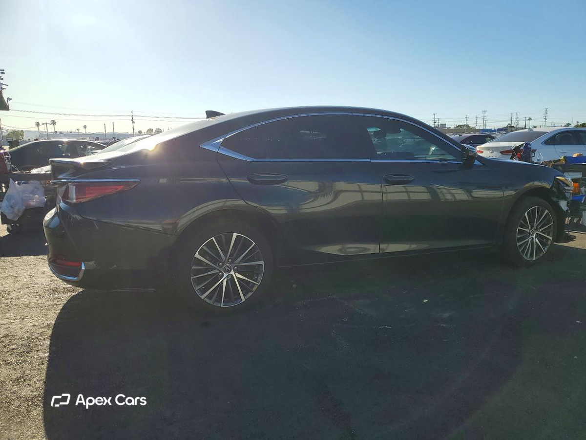 Lexus ES 2023