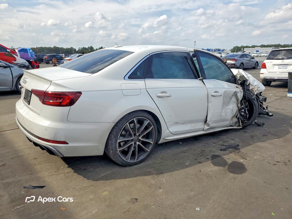 Audi RS4 2019