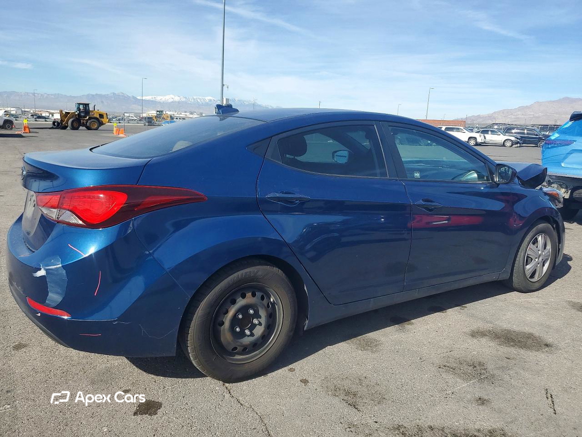 Hyundai Elantra 2016