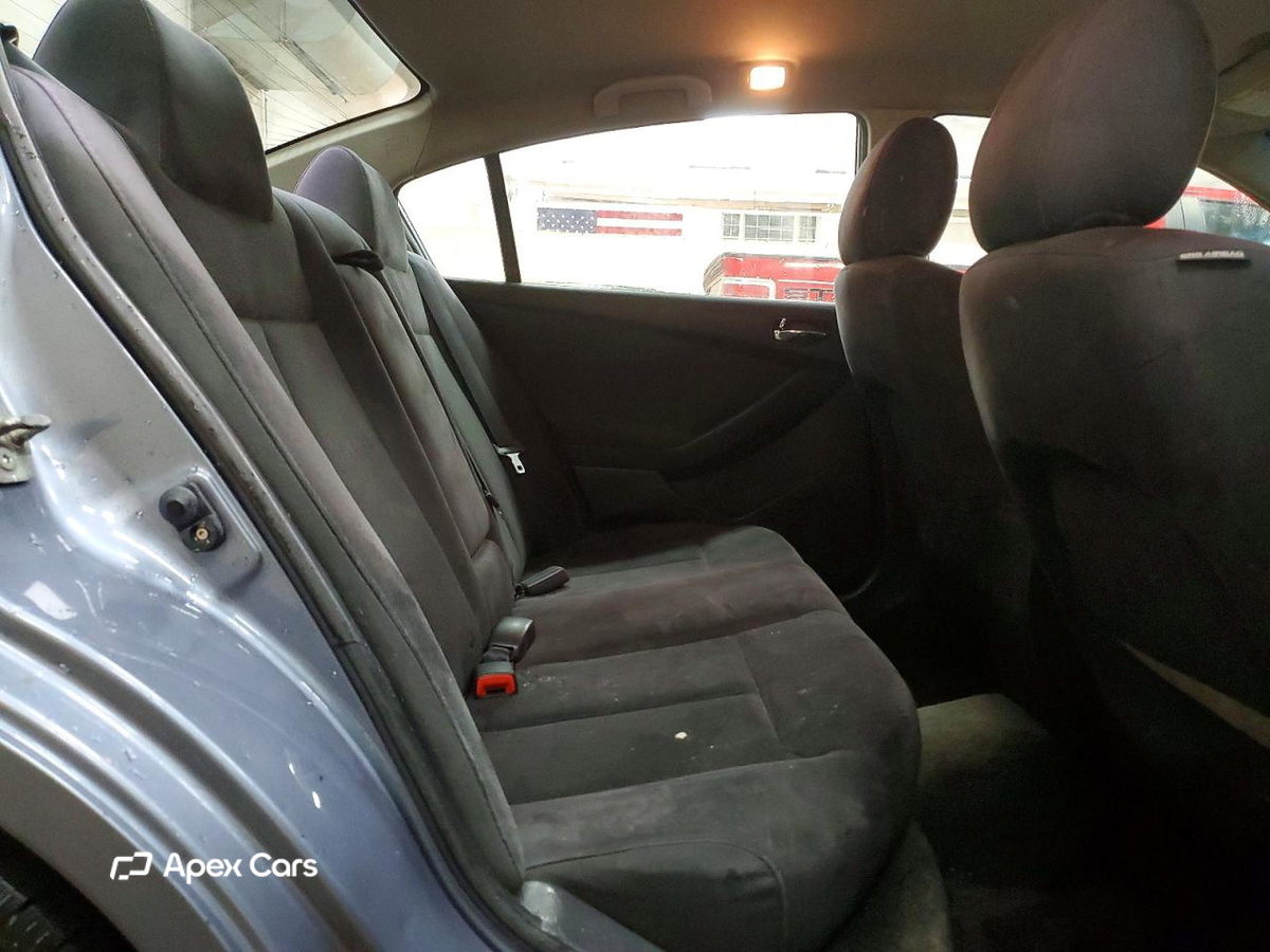 Nissan Altima 2012