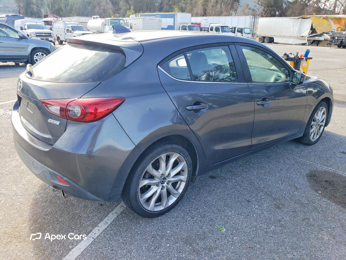 Mazda 3 2015