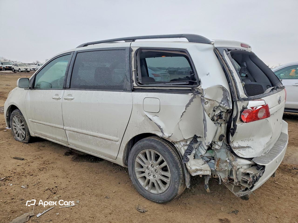 Toyota Sienna 2010