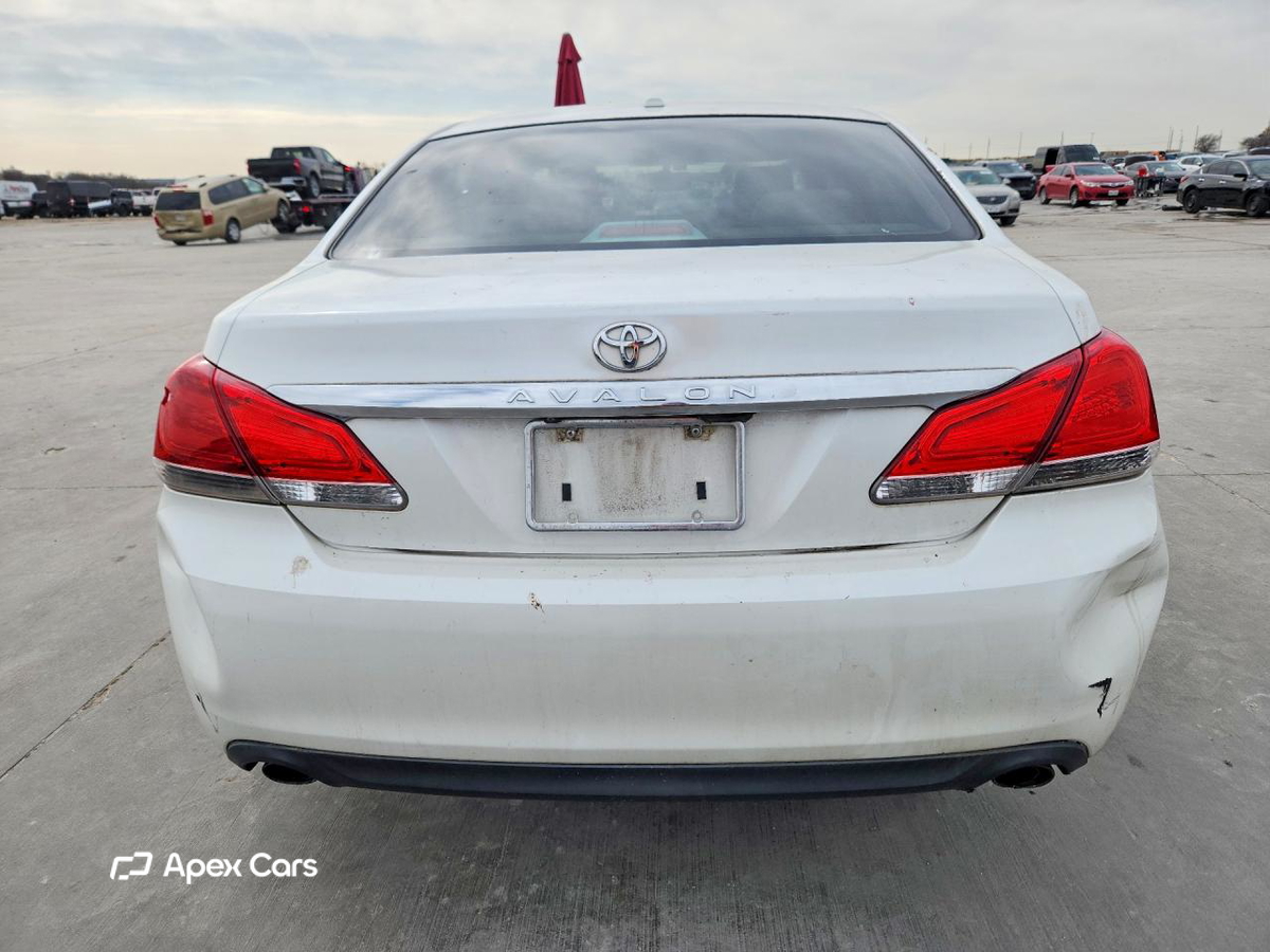Toyota Avalon 2012