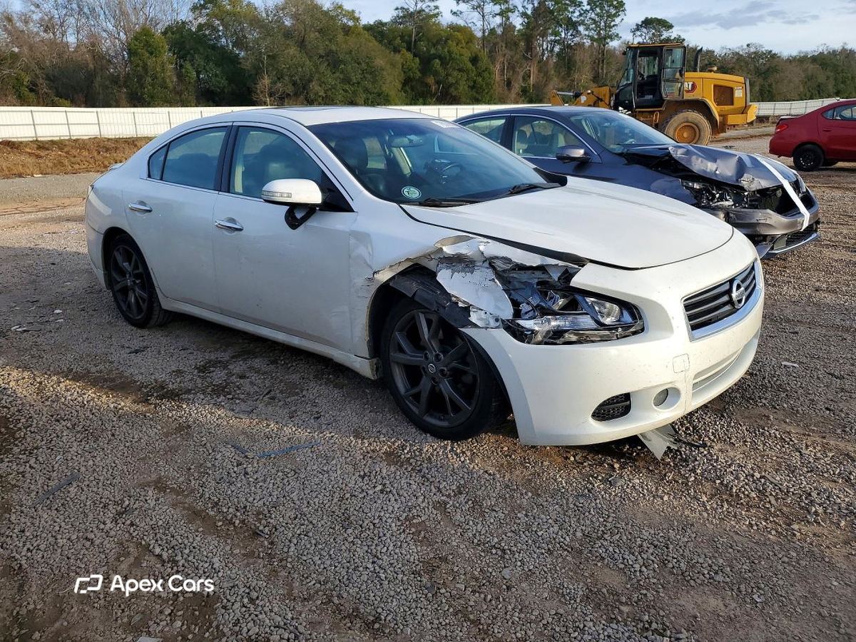 Nissan Maxima 2014