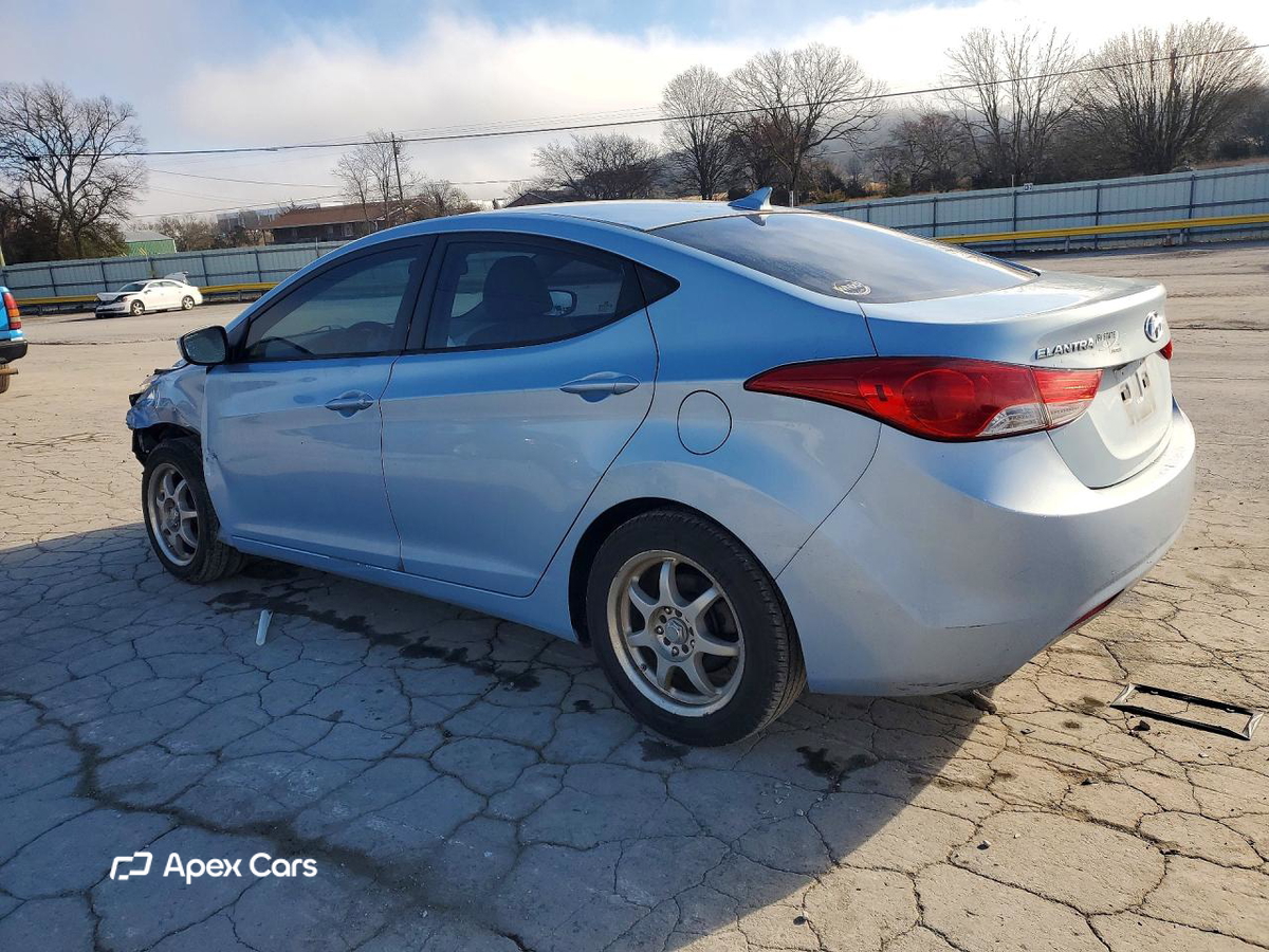 Hyundai Elantra 2012