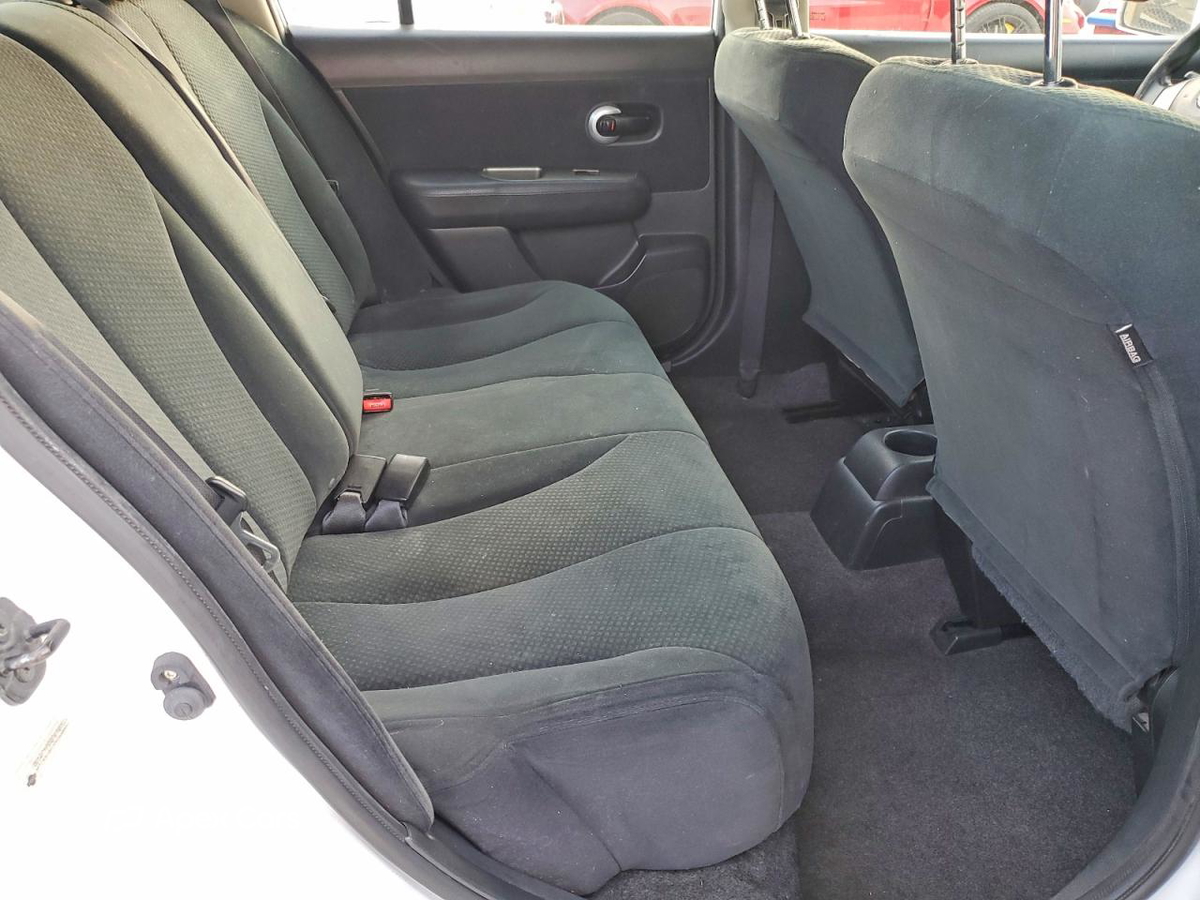 Nissan Versa 2012