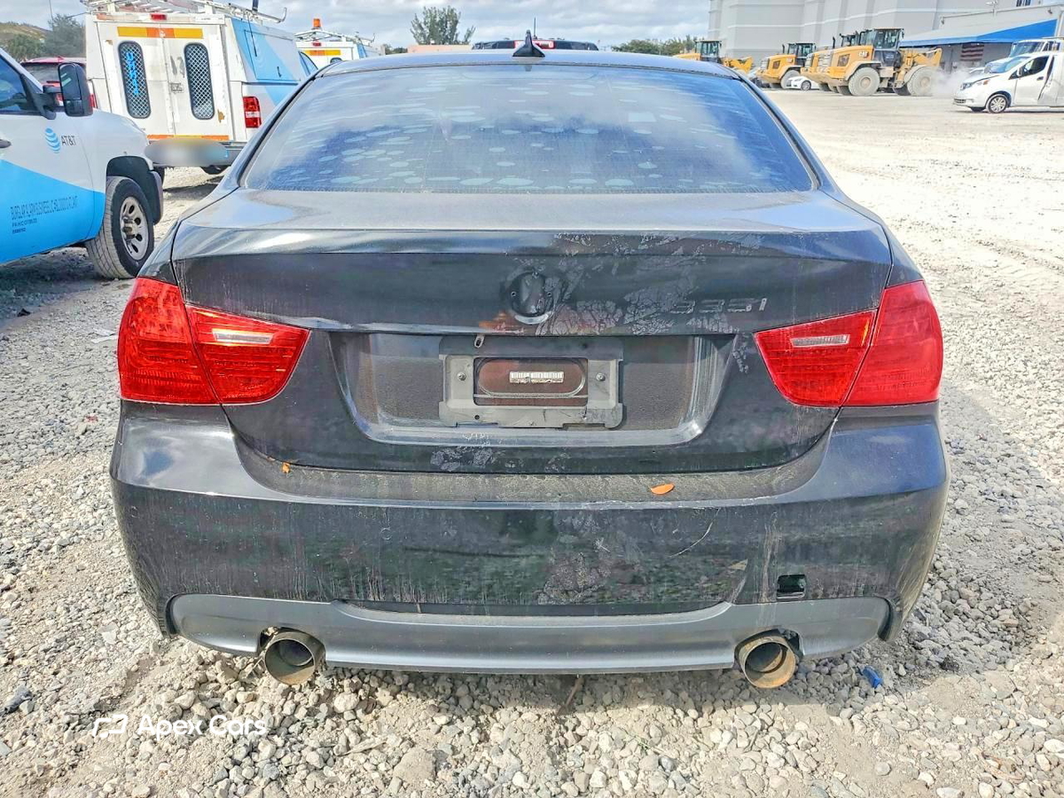 BMW Series 3 2010