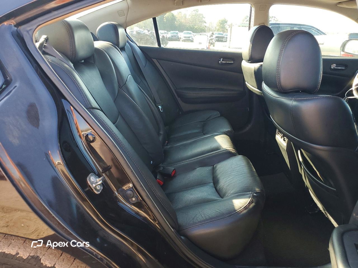 Nissan Maxima 2014