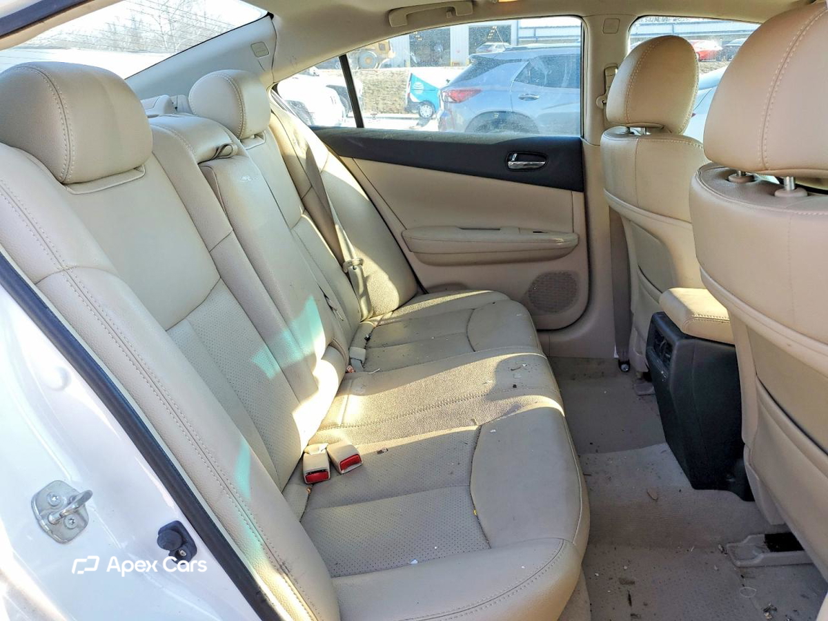 Nissan Maxima 2012