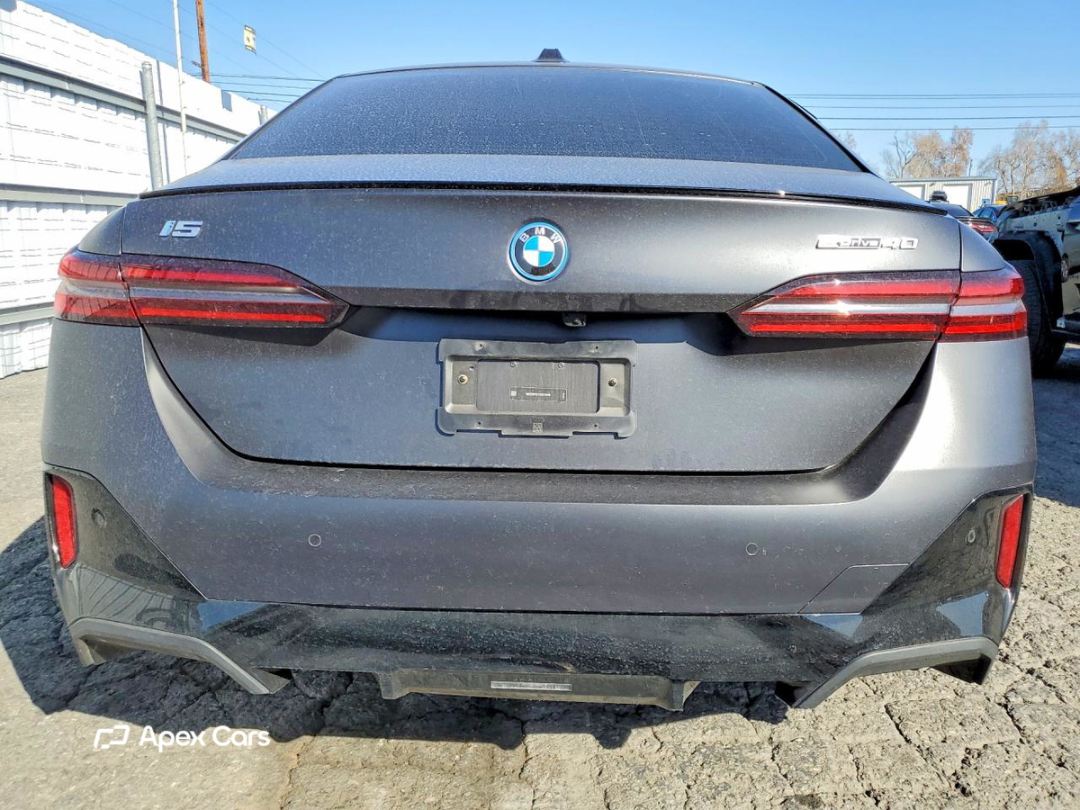 BMW i5 2024