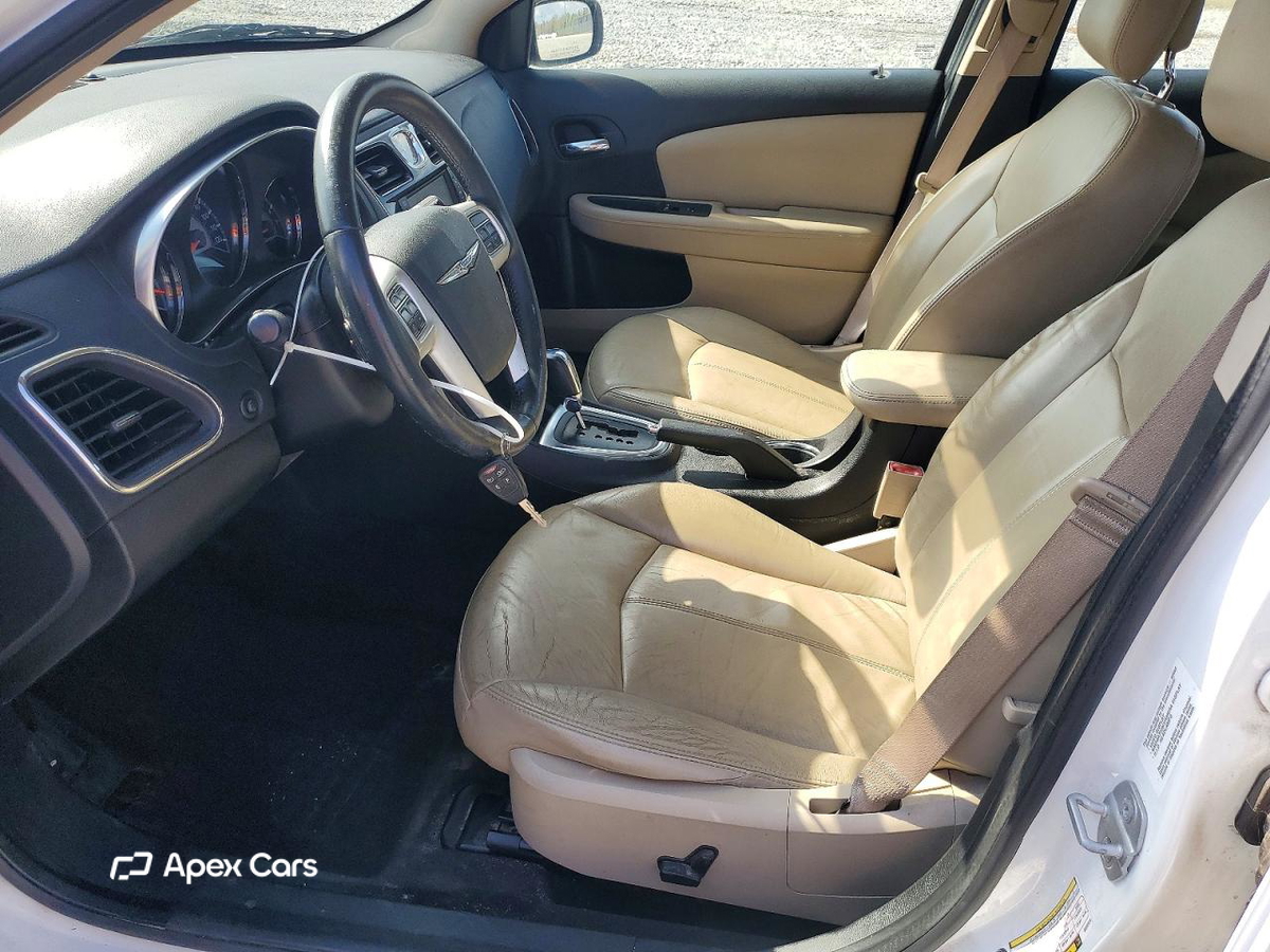Chrysler 200 2011