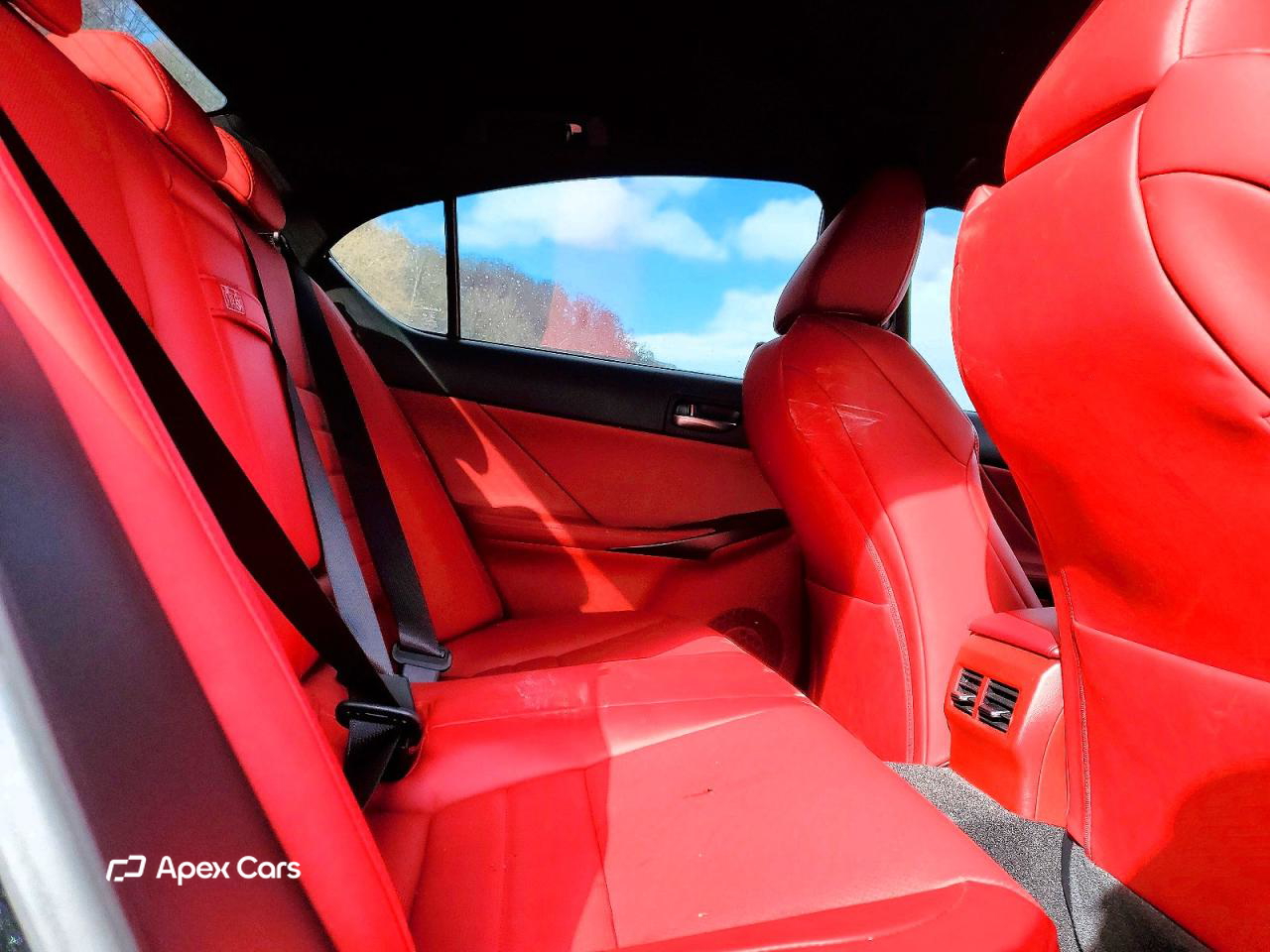 Lexus IS 2024