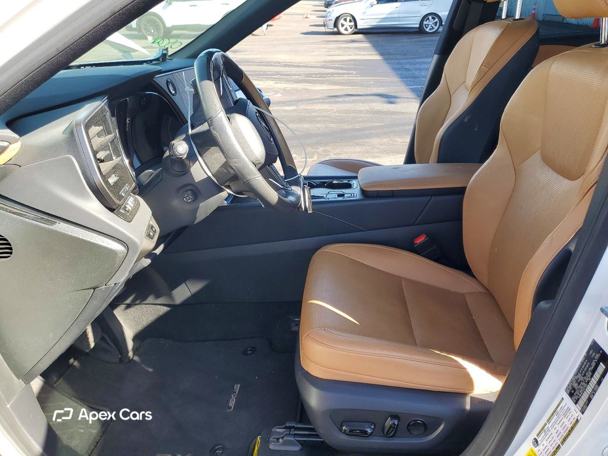 Lexus RX 2023