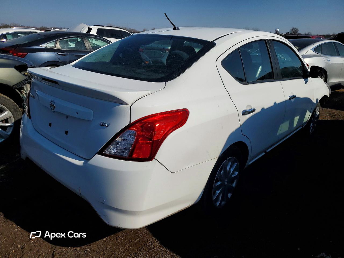 Nissan Versa 2019