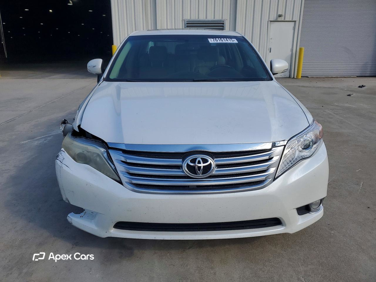 Toyota Avalon 2012