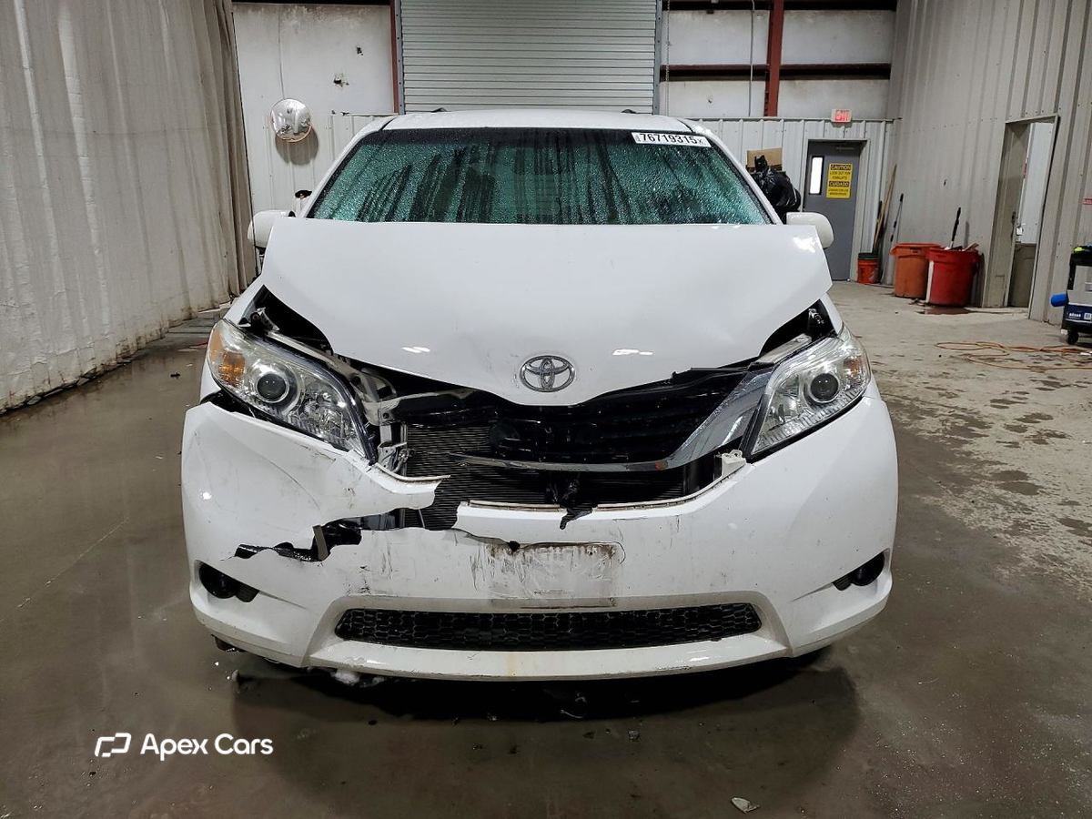 Toyota Sienna 2014