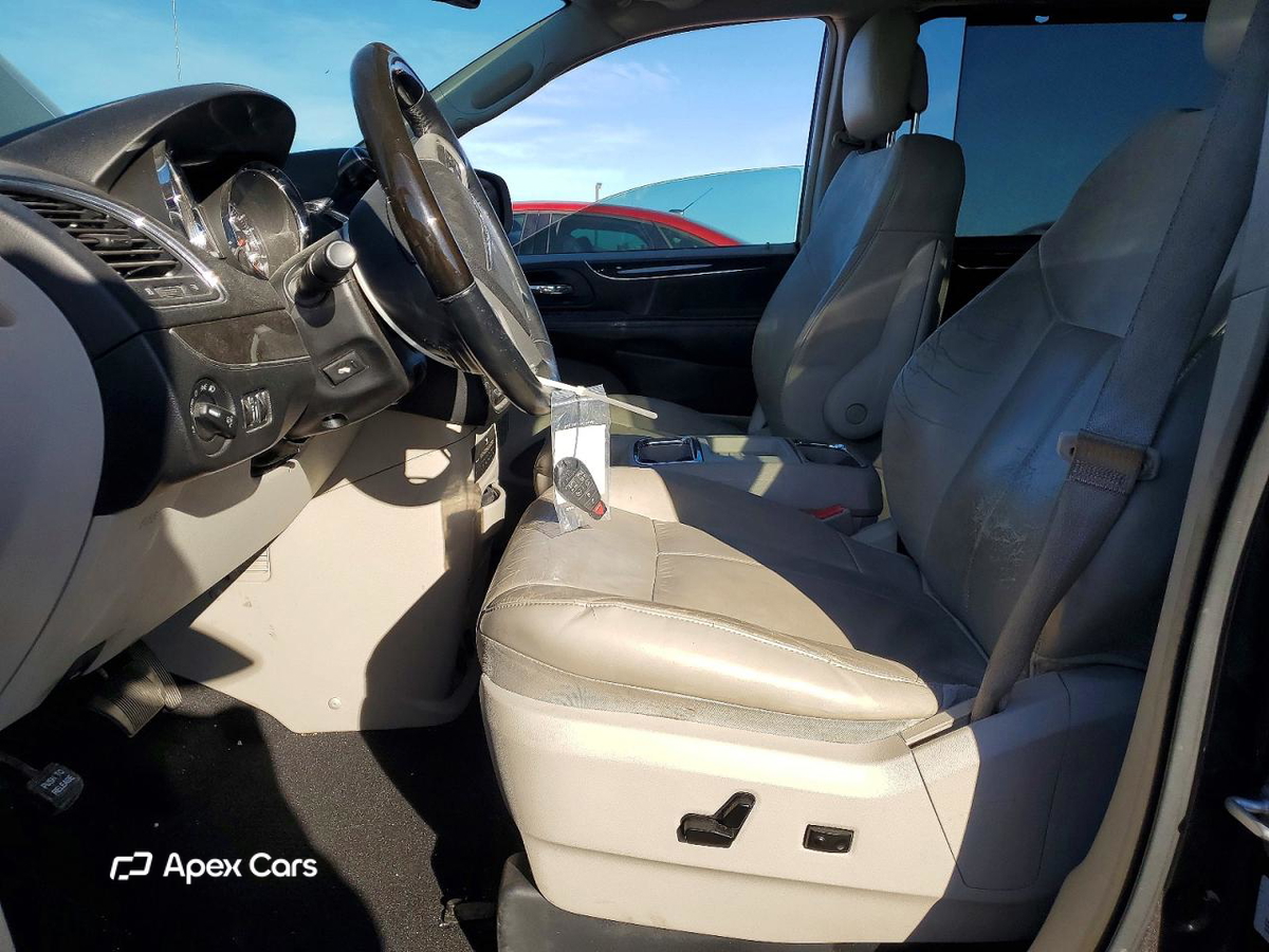 Chrysler Voyager 2015